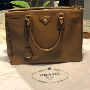 Prada Saffiano Lux - Caramel